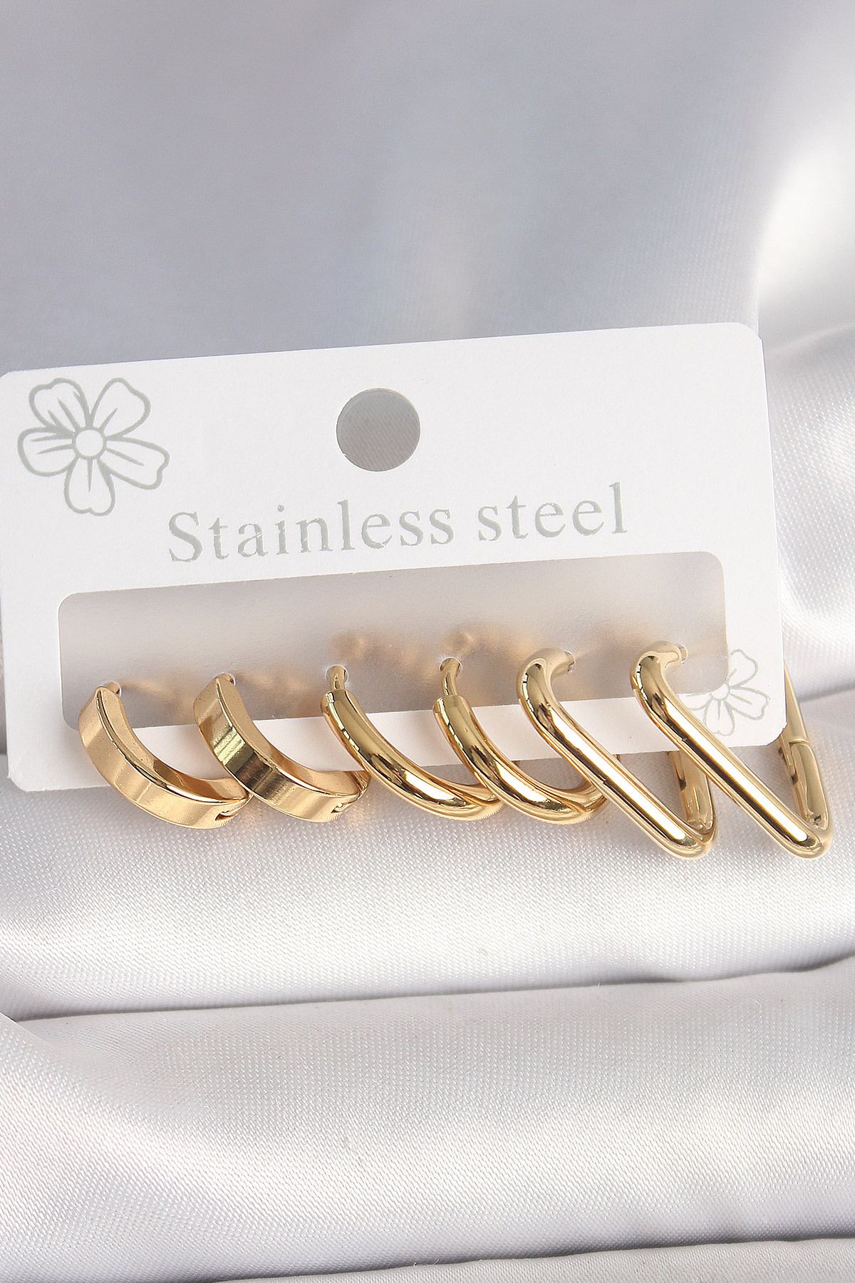 STYLE OF CARMEN 316L Çelik Gold Renk Üçgen Halka Model Kadın Küpe Seti