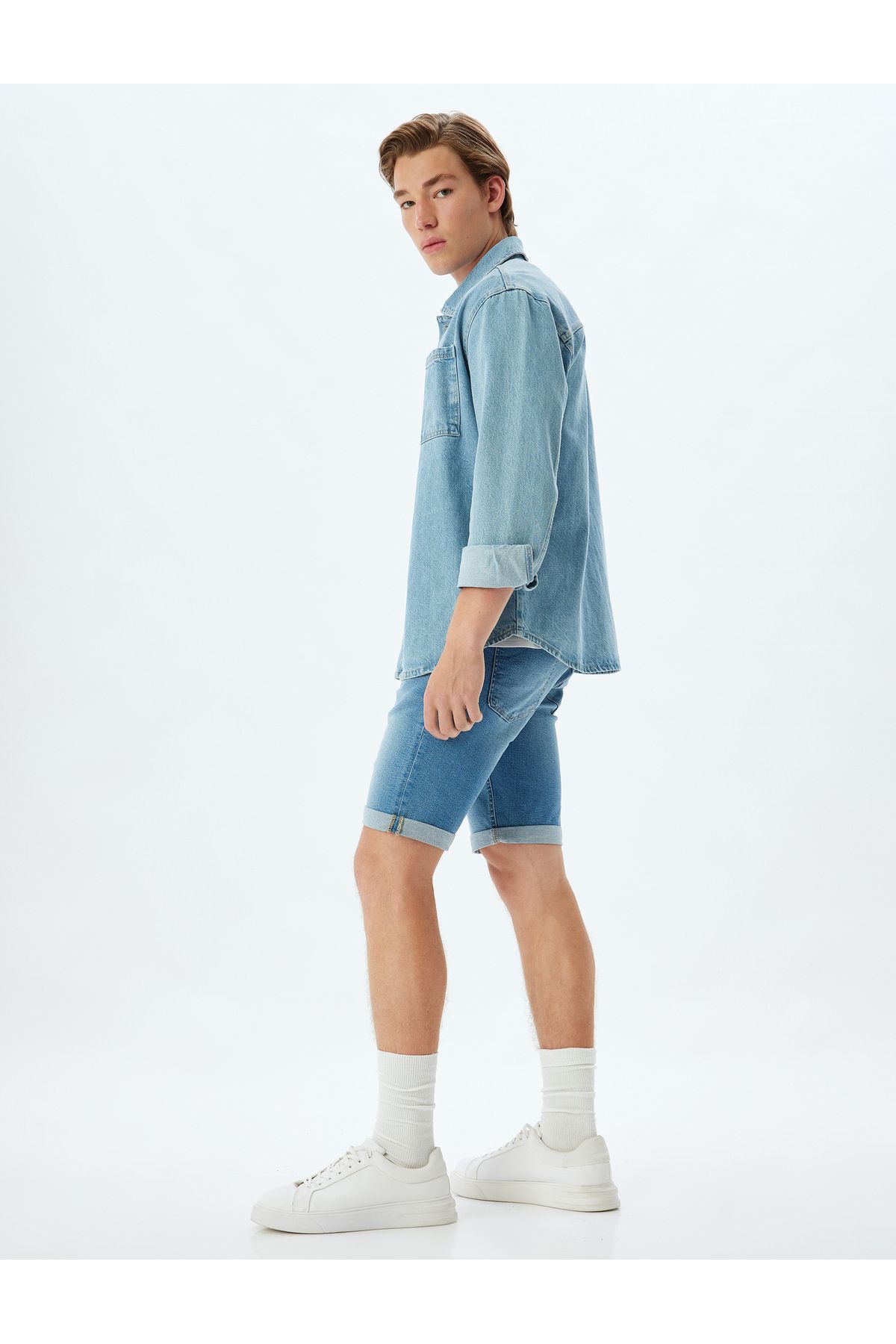 Koton Yeni Sezon Slim Fit Kot Şort Bermuda Cep Detaylı Pamuklu
