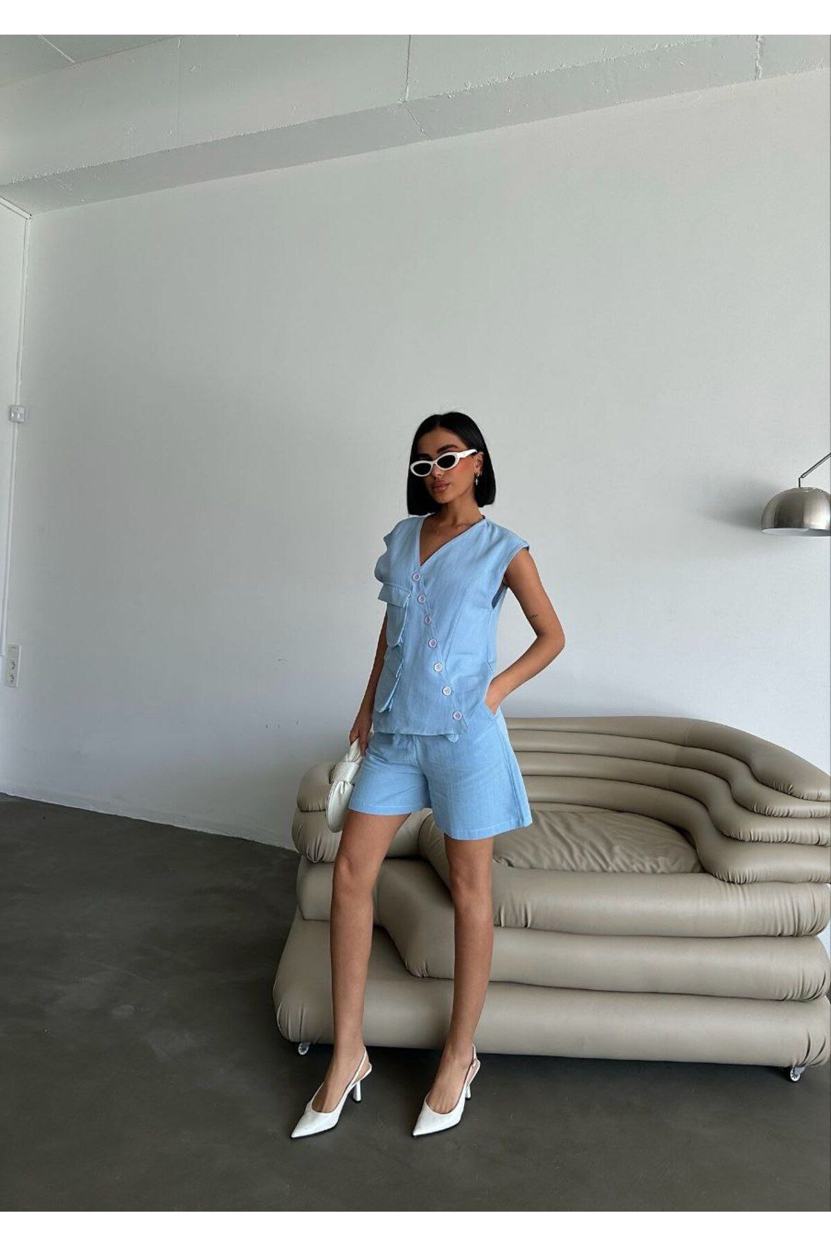 Castivo Fashion Düğme Detaylı V Yaka Şortlu Yazlık Kadın Takım