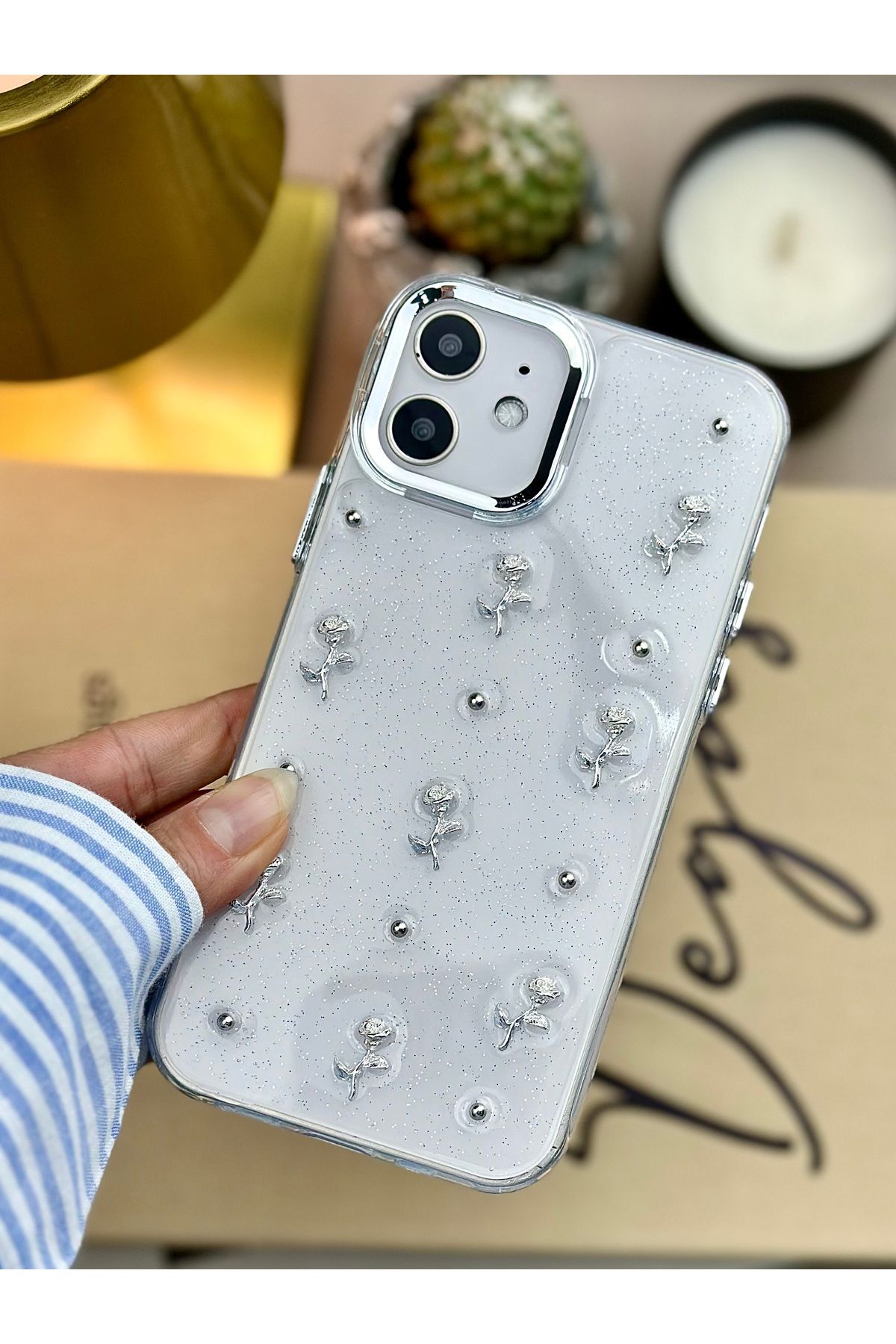 Go Aksesuar-حافظة سيليكون مرنة متوافقة مع هاتف Iphone 12 و12 Pro مع لعبة بتصميم وردة صغيرة 3