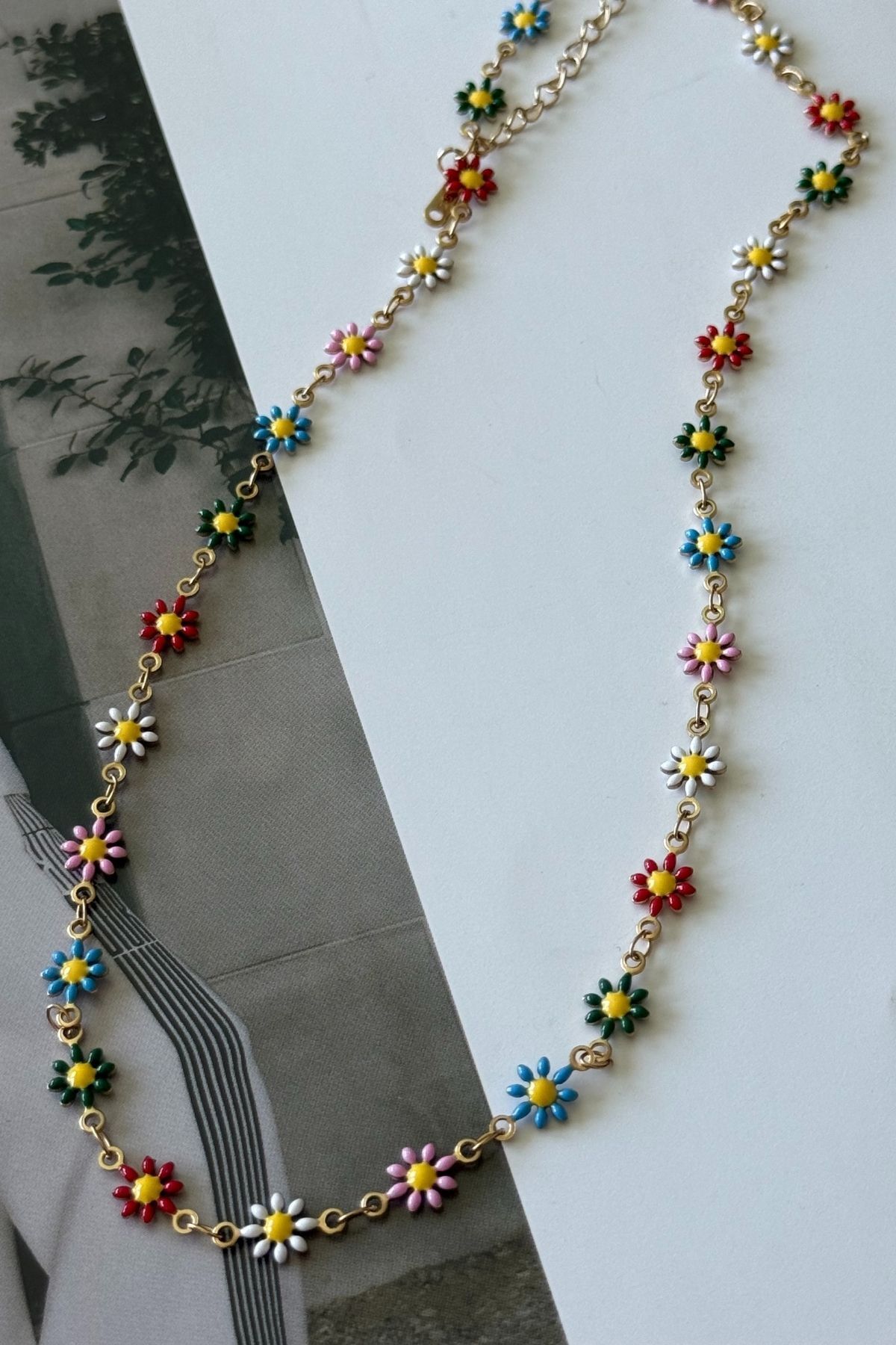 Trendy Butik Çelik Renkli Çiçek Kolye