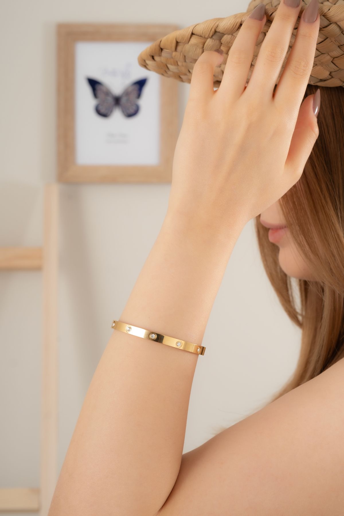 Finesa Jewelry Taş Detaylı Vidalı Altın Sarısı Çelik Kadın Bileklik
