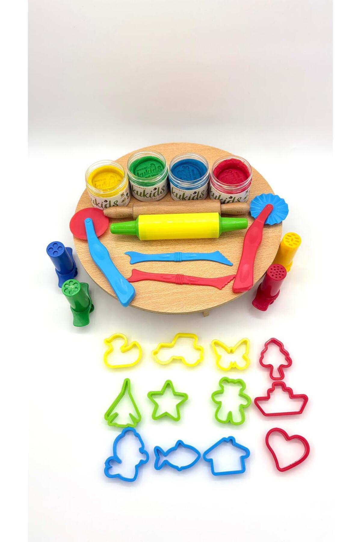 kukids play dough %100 Doğal(Organik) 4 Renk(4x130gr) Oyun Hamuru Ahşap Merdane ve Sofra 33x33cm 21 Parça Şekiler
