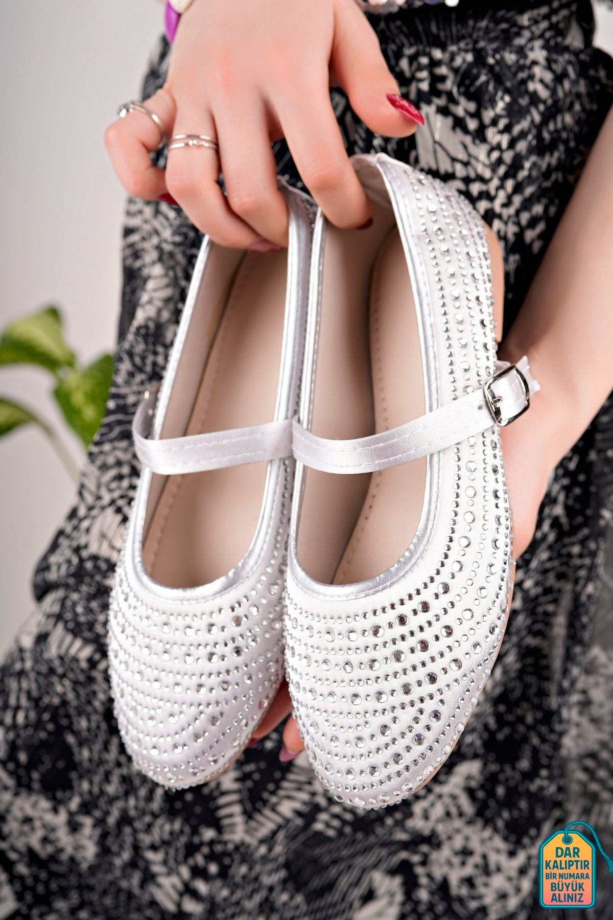 SİLVER MODA İnce Taşlı Yumuşak Babet