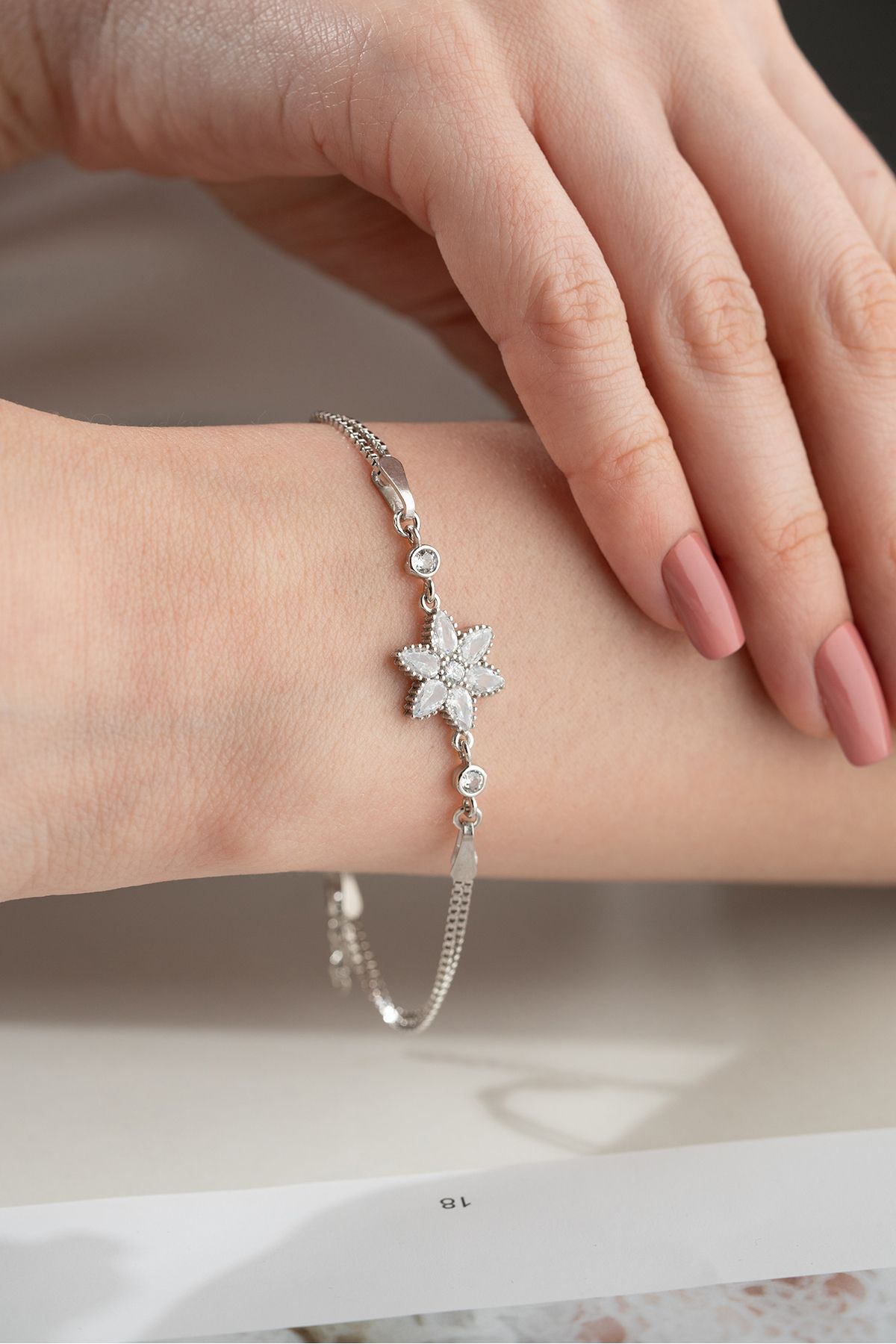 Silvano Jewelry 925 Ayar Gümüş Manolya Çiçeği Bileklik