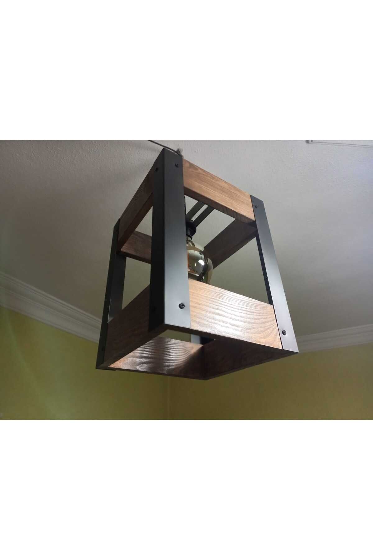 Home Ahşap Desenli Siyah Metal Destekli Avize