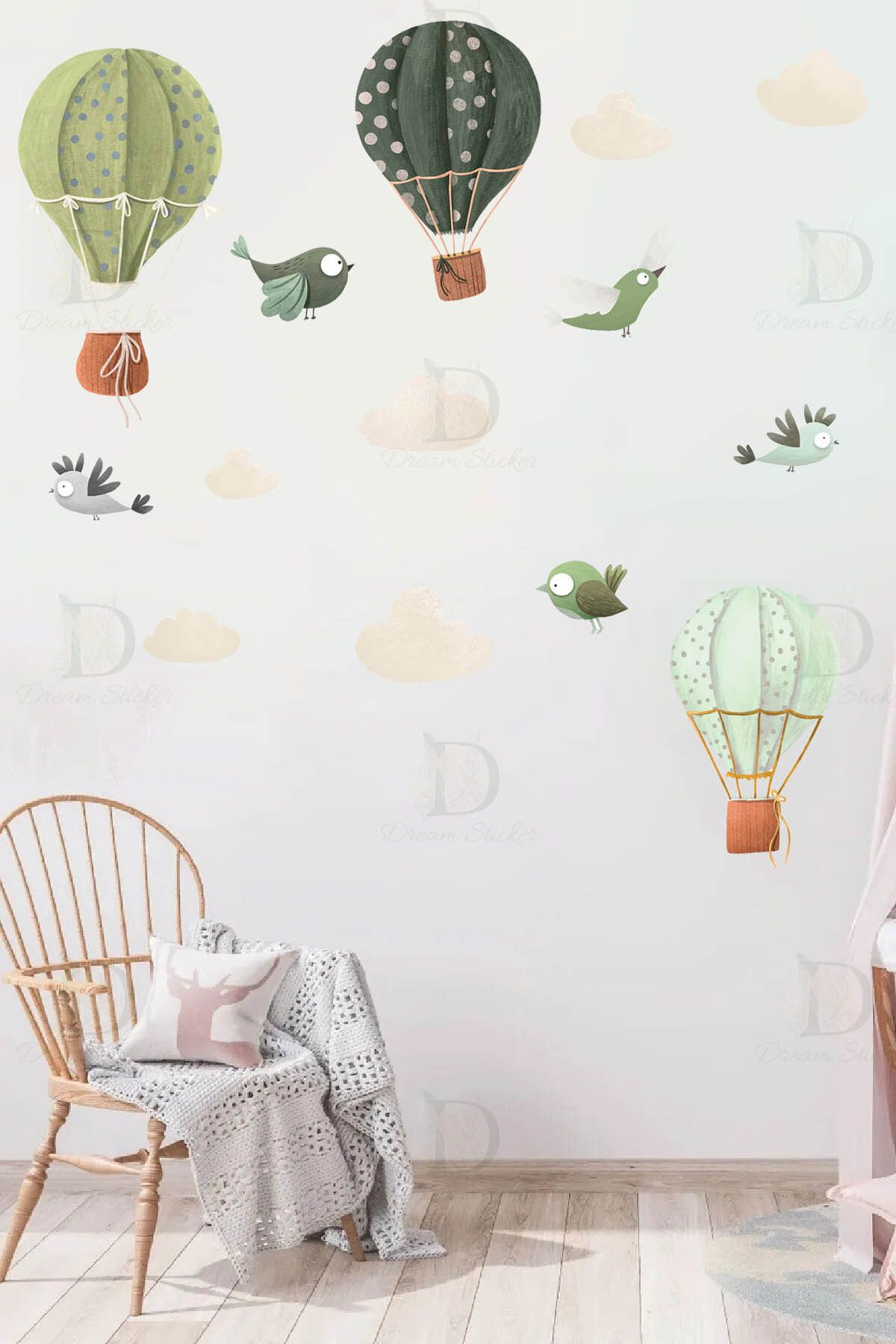 KT Decor Gökyüzü Rüyası Soft Renk Balonlar Kuşlar ve Bulutlar Çocuk Odası Duvar Sticker Seti