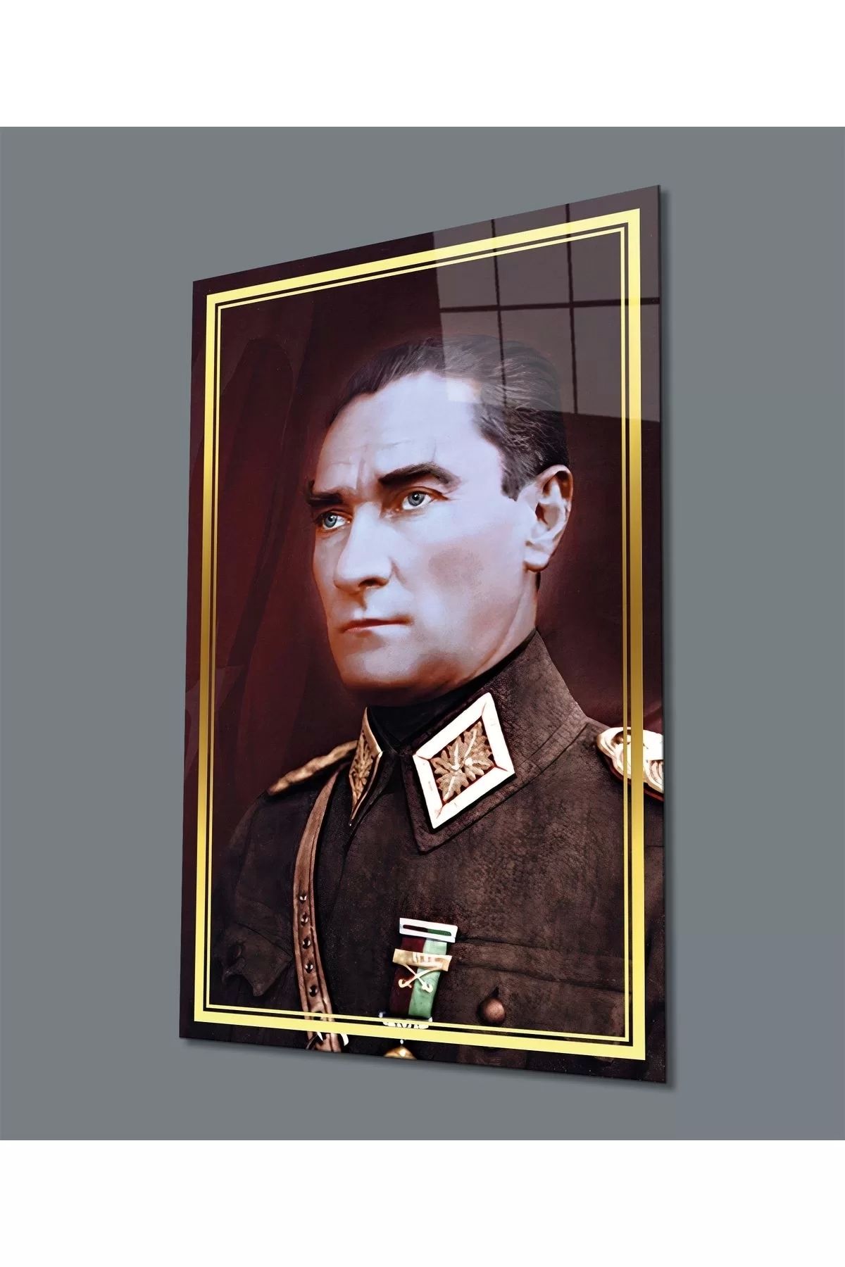 ÖYKÜ VE YİĞİT Gold Şerit Atatürk Üniformalı Cam Tablo, Uv Baskılı Ve Temperli, Hediyelik