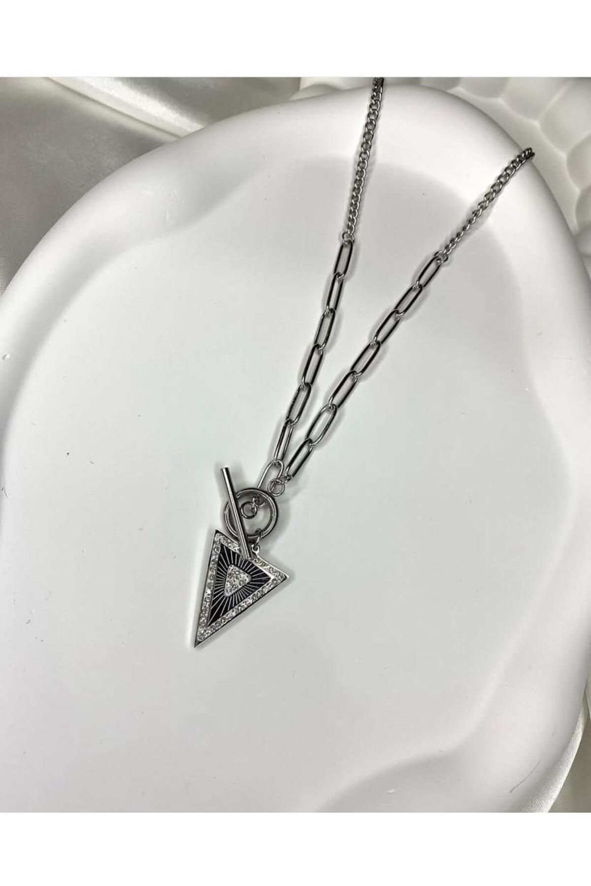 KÜBRA UYAN JEWELRY KADIN GÜMÜŞ ÜÇGEN UÇLU ÇELİK KOLYE TAŞ DETAYLI ÇELİK KOLYE SPOR KOLYE GÜNLÜK KOLYE ZİRKONTAŞLI KOLYE