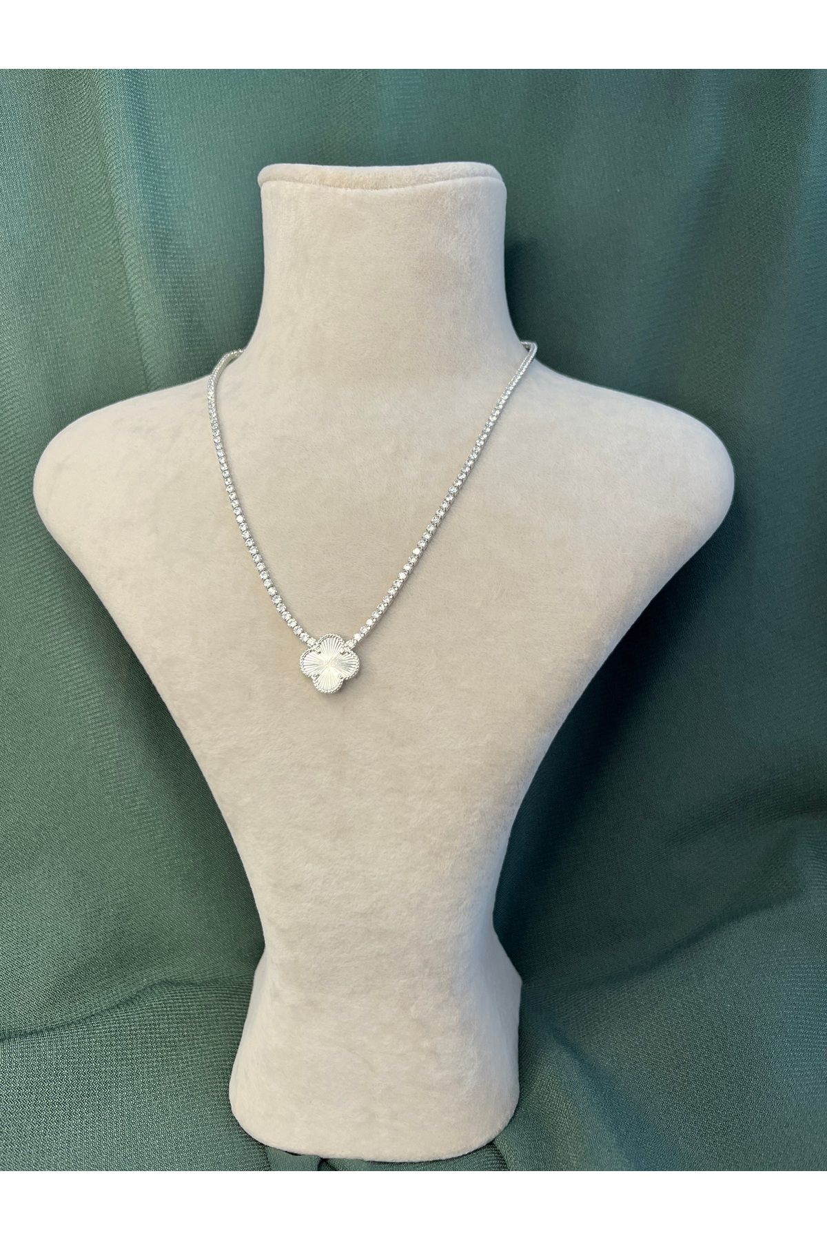 Fam&Co Jewelry Zirkon Taşlı Yonca Model Gümüş Renk Kadın Kolye