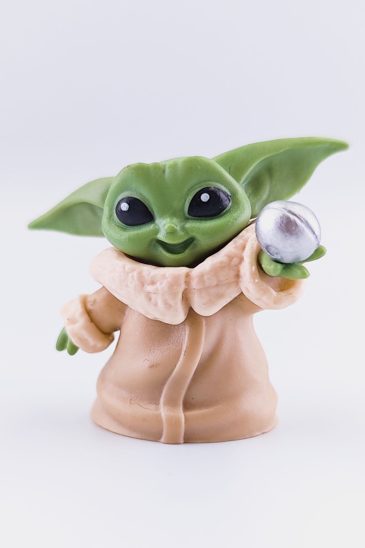 shop Gümüş Top Tutan Bebek Yoda Figür 6.5cm