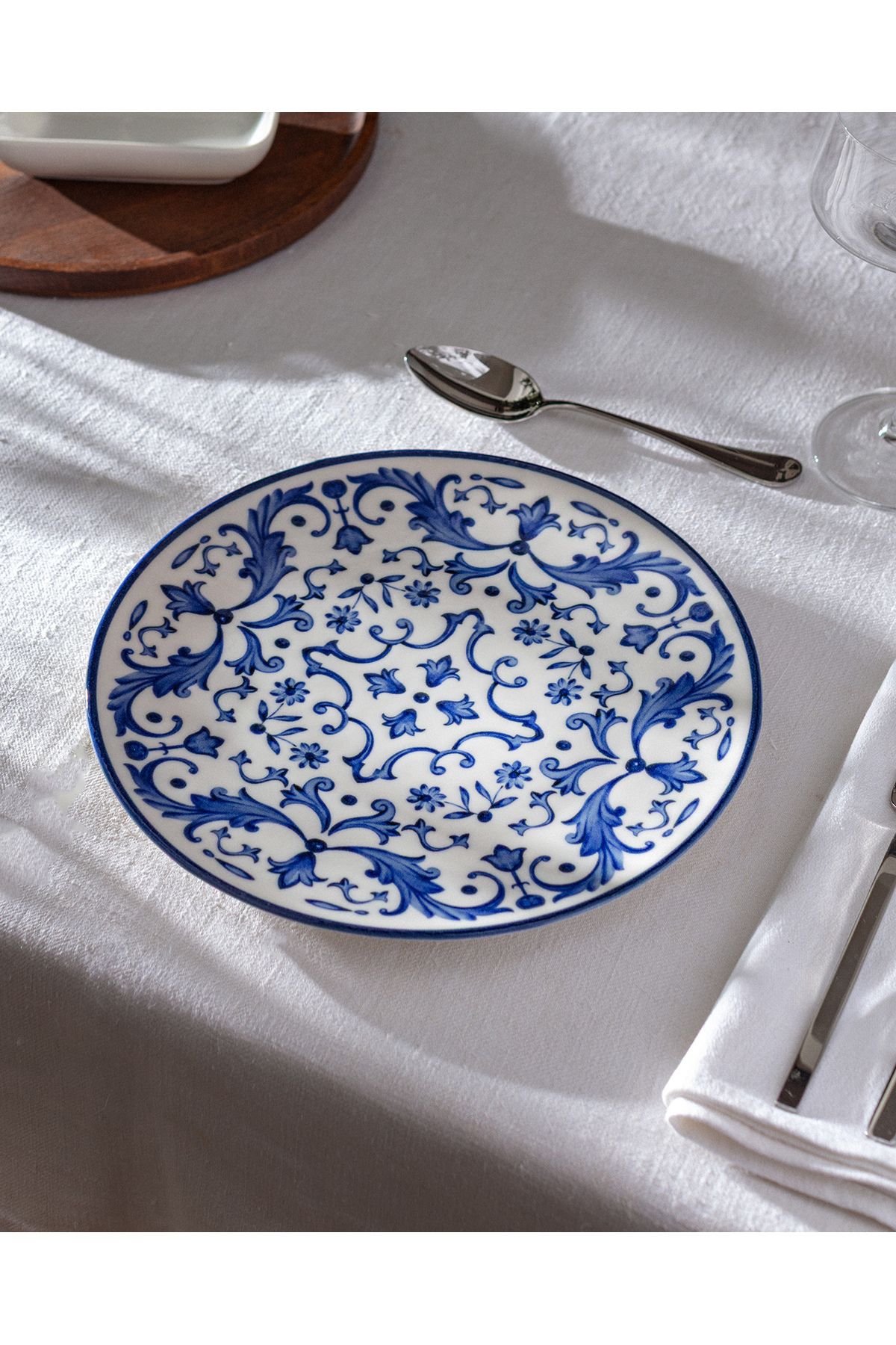 Madame Coco Reve Bleu Serenity Servis Tabağı - 25 cm - Mavi/Beyaz