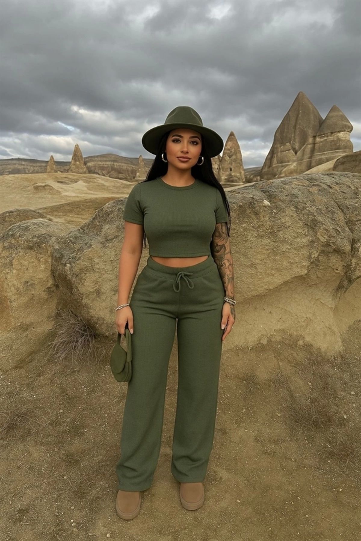 FASHIONLINE Bol paça pantolonlu alt üst takım