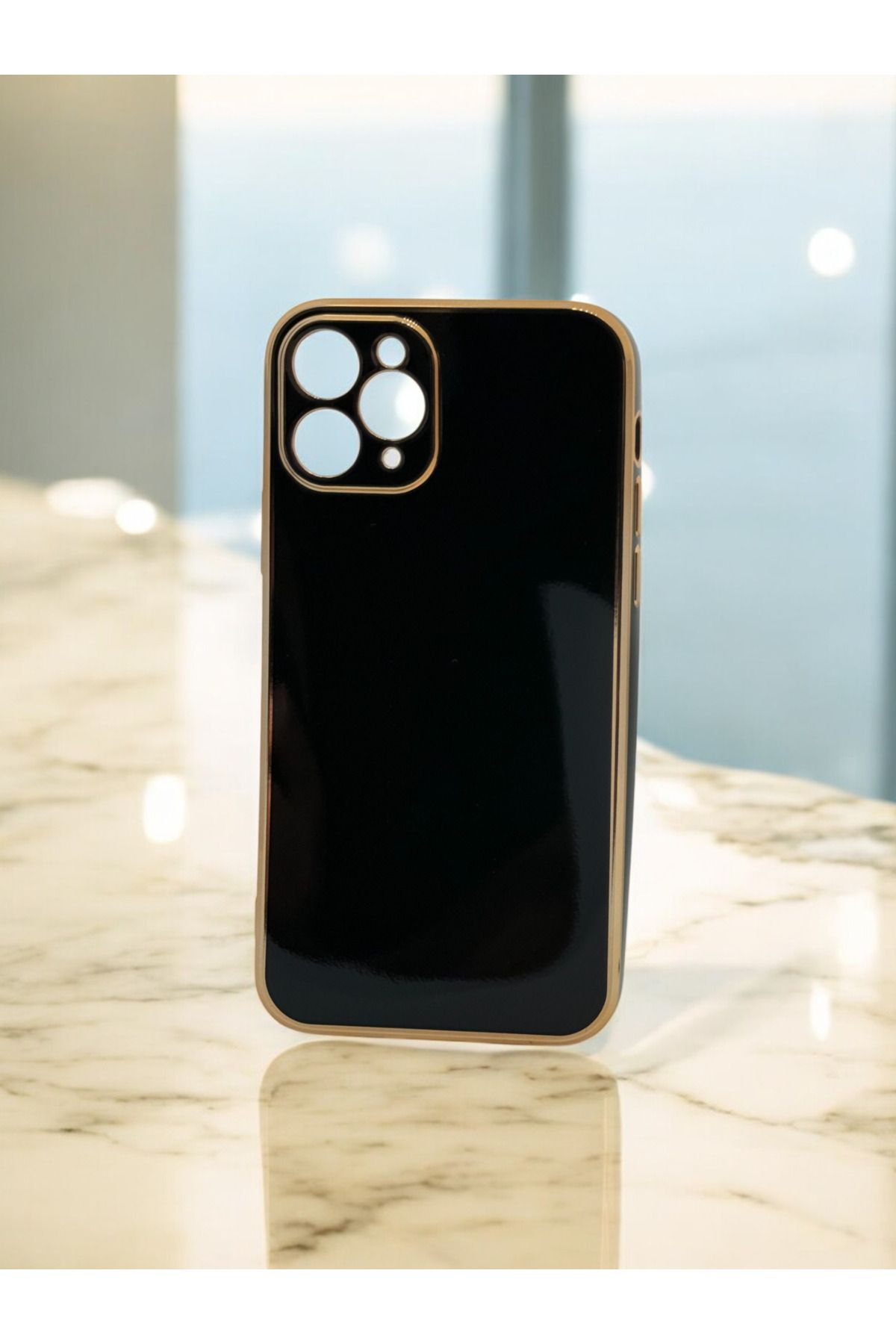 DUBİGOLD İPHONE 11 PRO UYUMLU PARLAK GOLD DETAYLI BARK TELEFON KILIFI