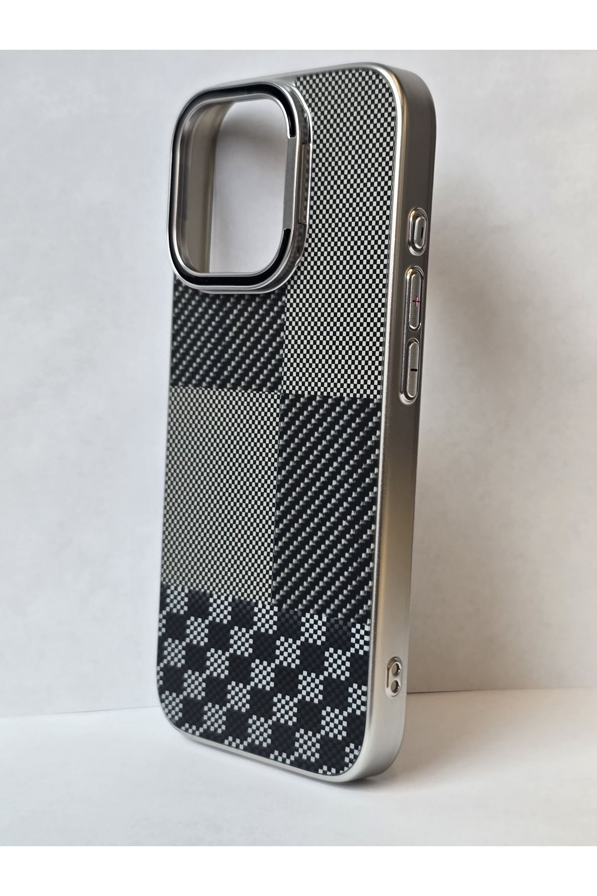 FATÖZ ACCESSORY iPhone 16 Pro Uyumlu Zigzag Desenli Telefon Kılıfı