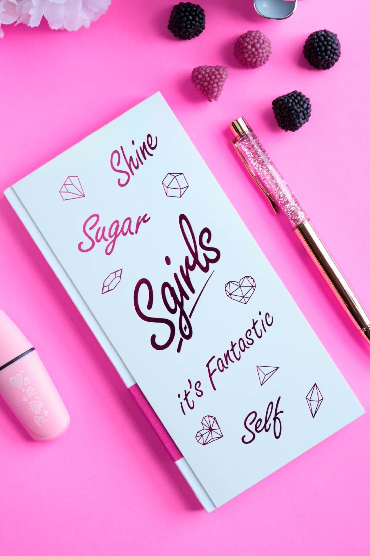 SGirls Sert Kapak Tarihsiz Planlayıcı İngilizce 9x18,5 cm 100gr. 160 Sayfa