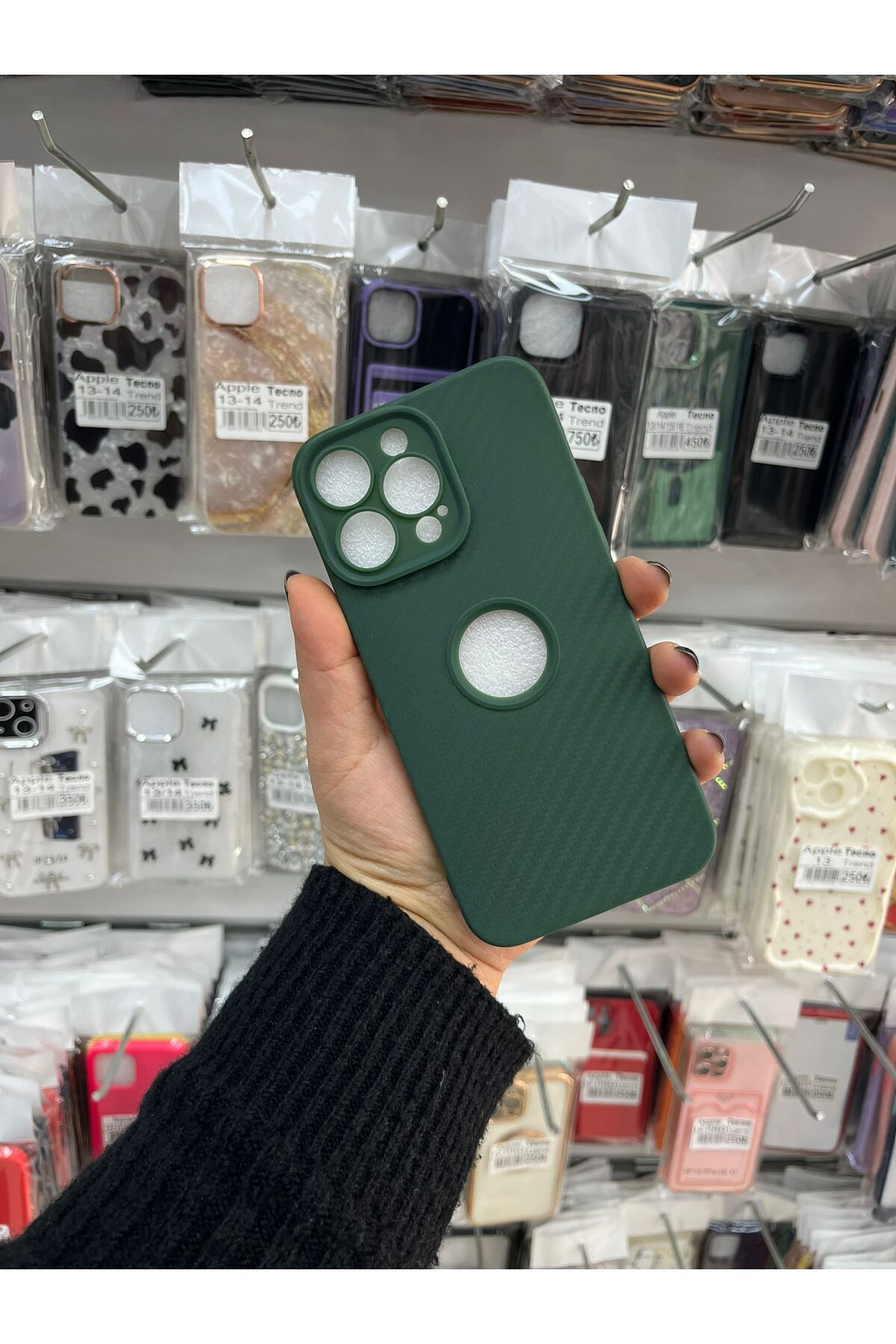 TECNOTREND Apple iPhone 14 Pro Max Karbon logo gösteren silikon kılıf