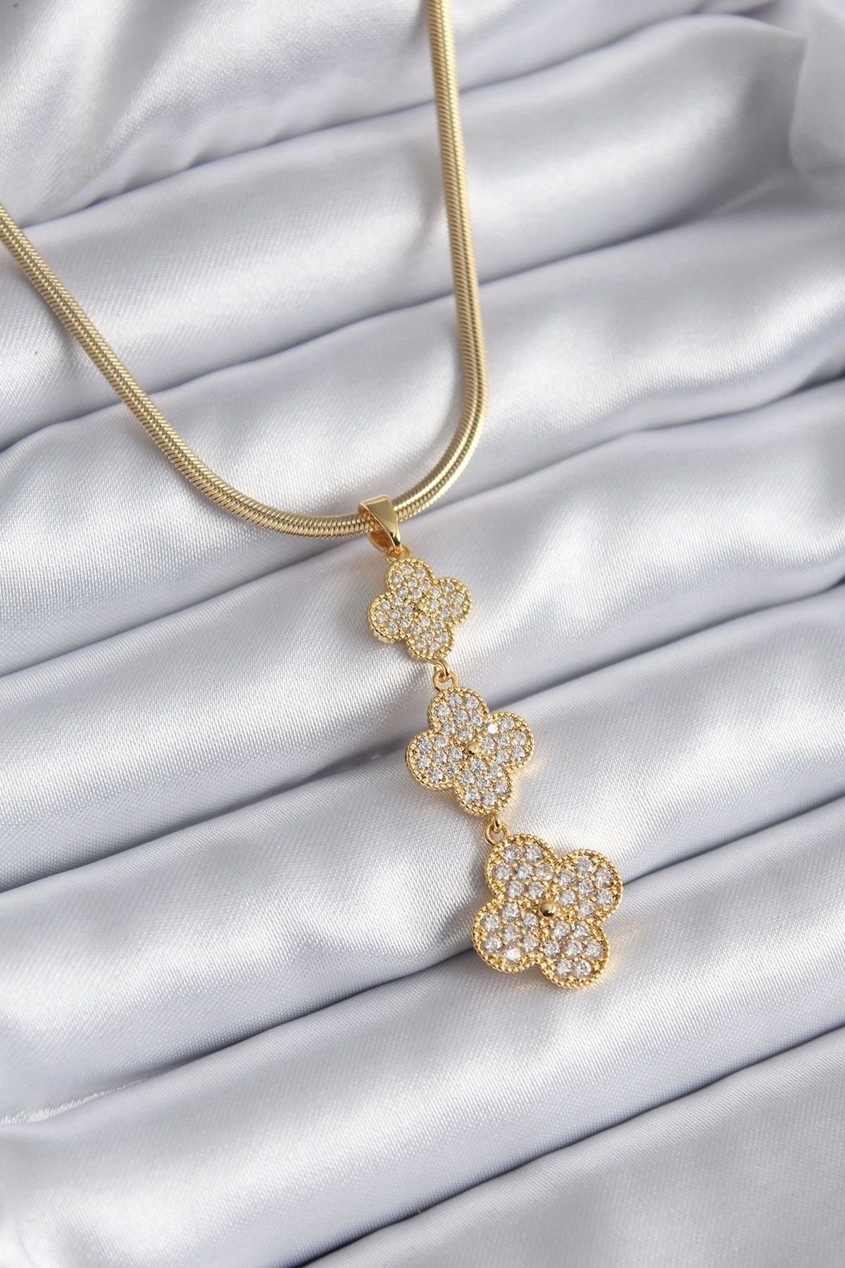 STOREMAX 316L Çelik Gold Renk İtalyan Zincir Zirkon Taşlı Yonca Model Kadın Kolye