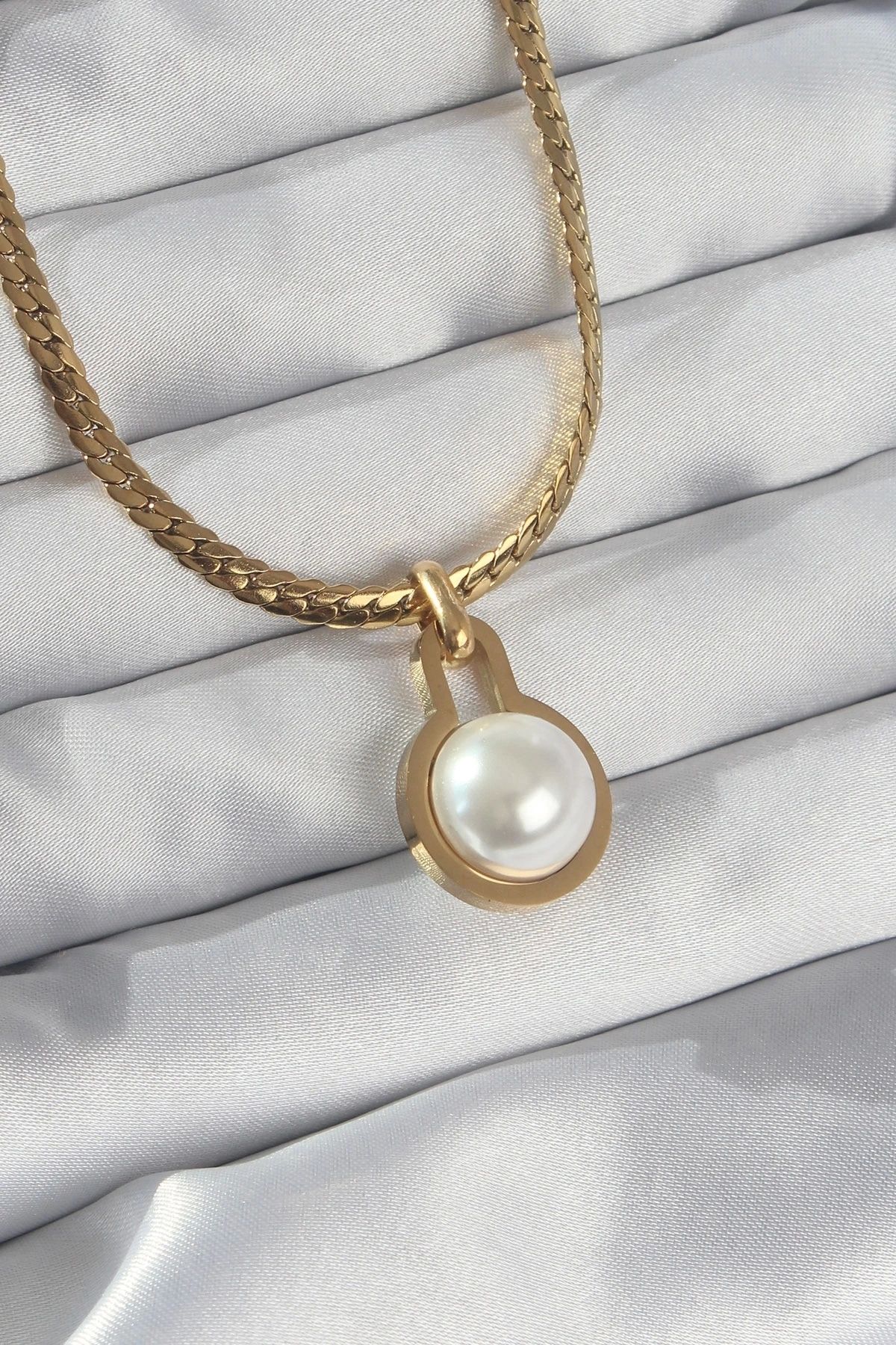 STOREMAX 316L Çelik Gold Renk Yassı Zincir İnci Taşlı Kolye