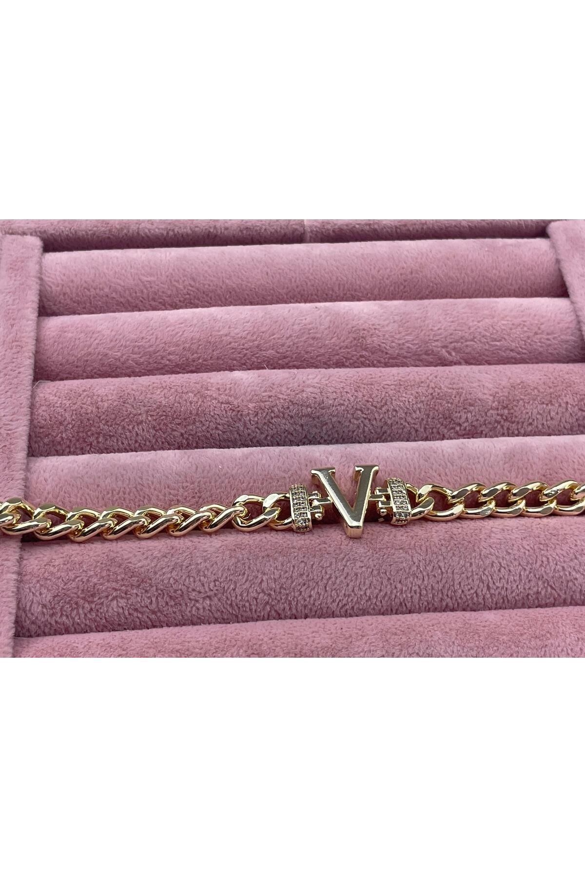 miyle VİP Harf Bileklik (V)