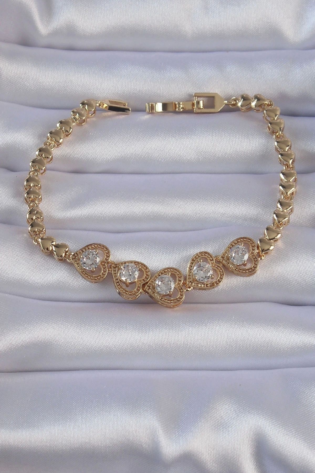 STOREMAX Pirinç Gold Renk İçi Zirkon Taşlı Kalp Figürlü Bileklik