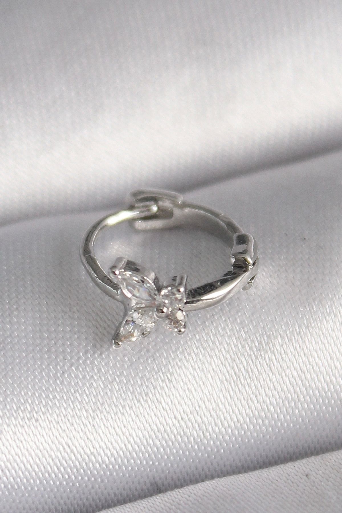 STOREMAX 316L Çelik Gümüş Renk Zirkon Taşlı Kelebek Model Tragus Piercing