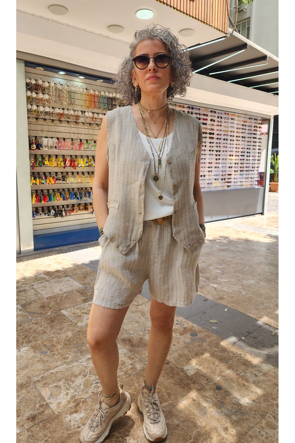 İzmirli Boutique Kemerli Keten Şort&Yelek Takım