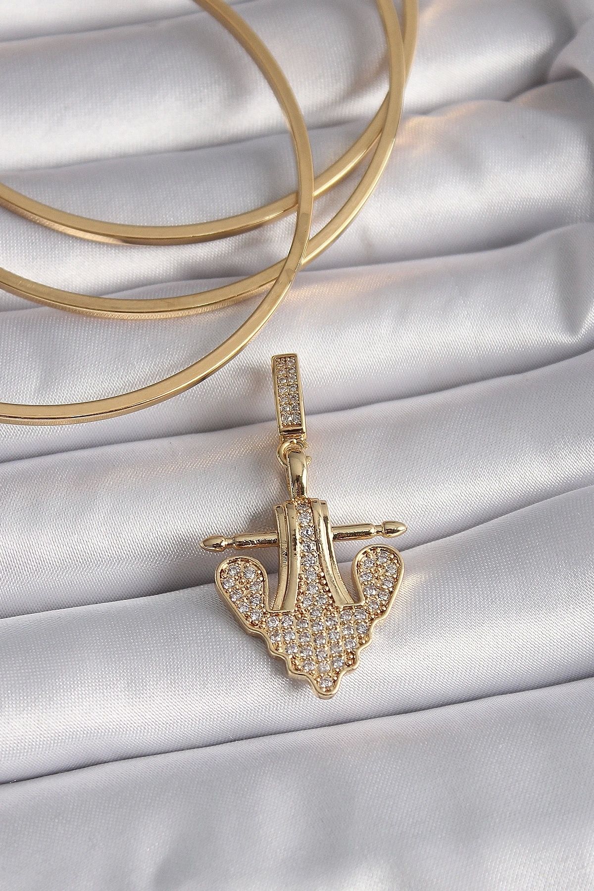 STOREMAX Pirinç Gold Renk Zirkon Taşlı Çapa Model Ajda Charm