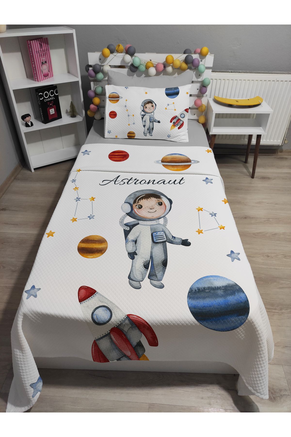 yok yok evim eve dair her şey-4 Piece Astronaut Patterned Single Pique Bedspread Set with Elastic Sheets 3