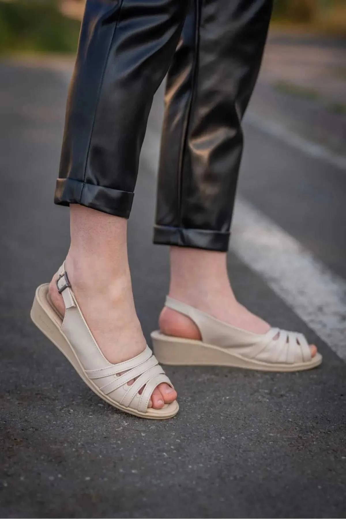 CihanShoes Garantili Ortopedik Hafif Taban Günlük Anne Kadın Bej Sandalet 41-42 Numara