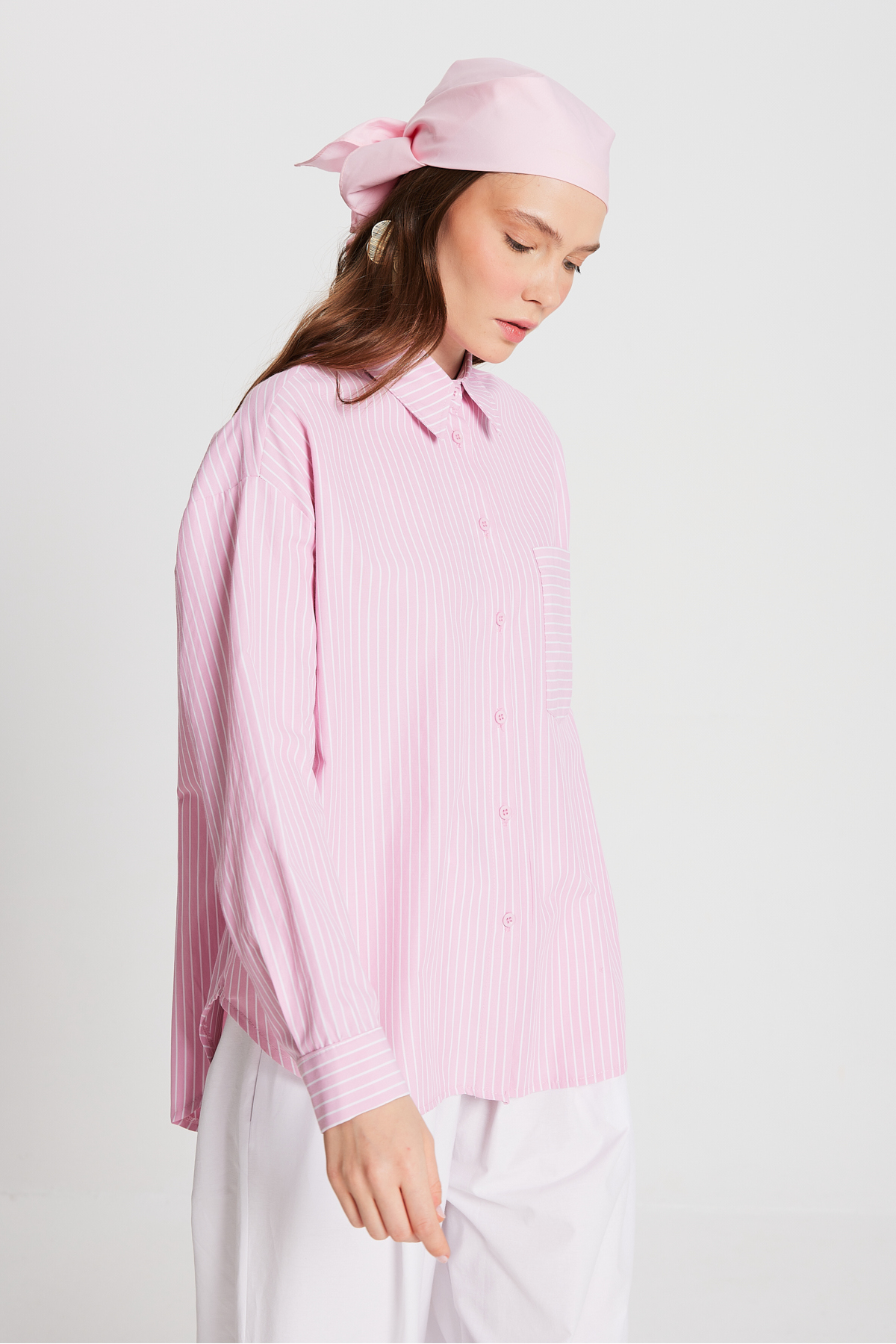 mina aise Pembe Beyaz Çizgili Oversize Cepli Gömlek 27135 görsel 2