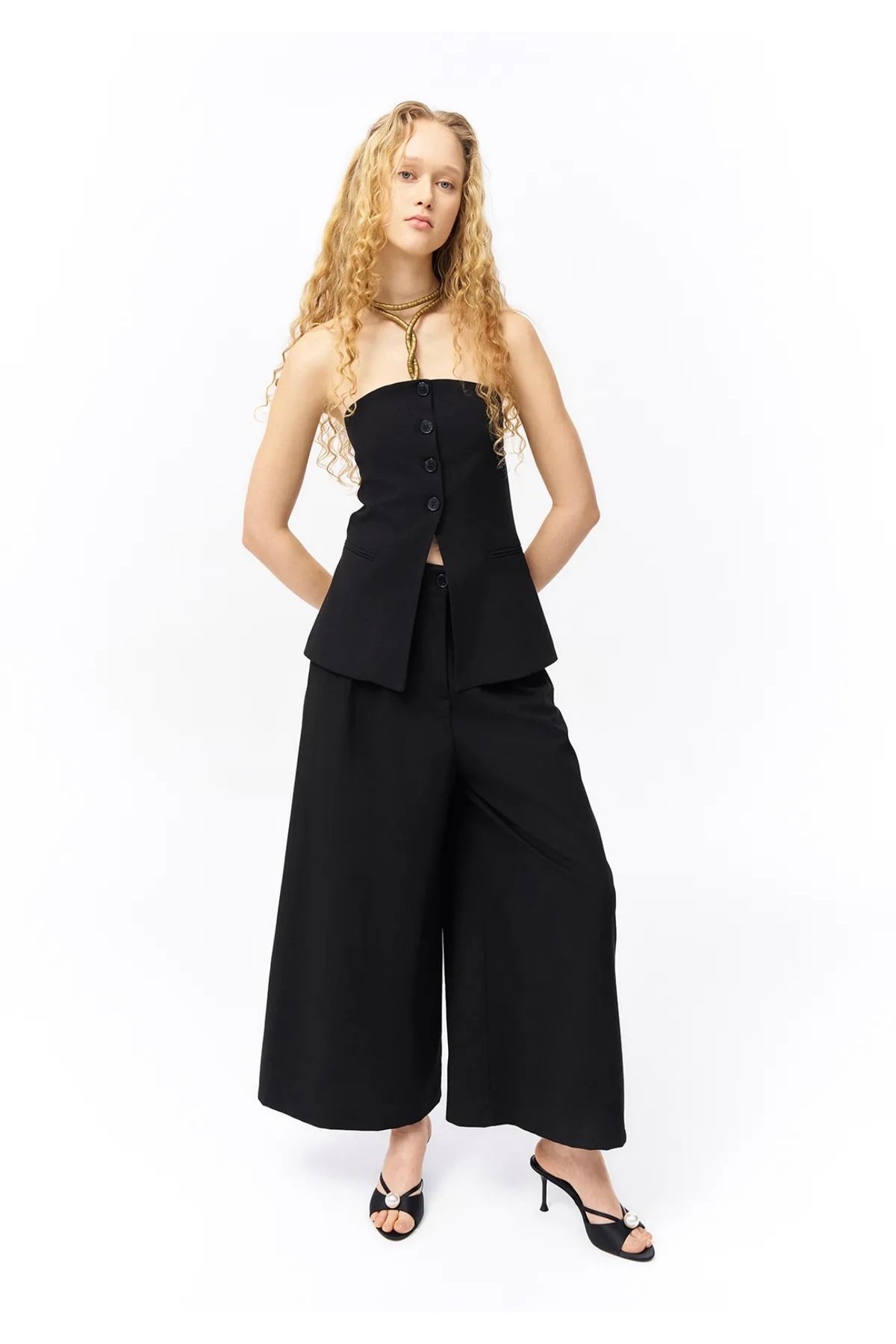 Uzs pace Düğme Detaylı Straplez Bluz Pile Detaylı Geniş Paça Pantolon Siyah