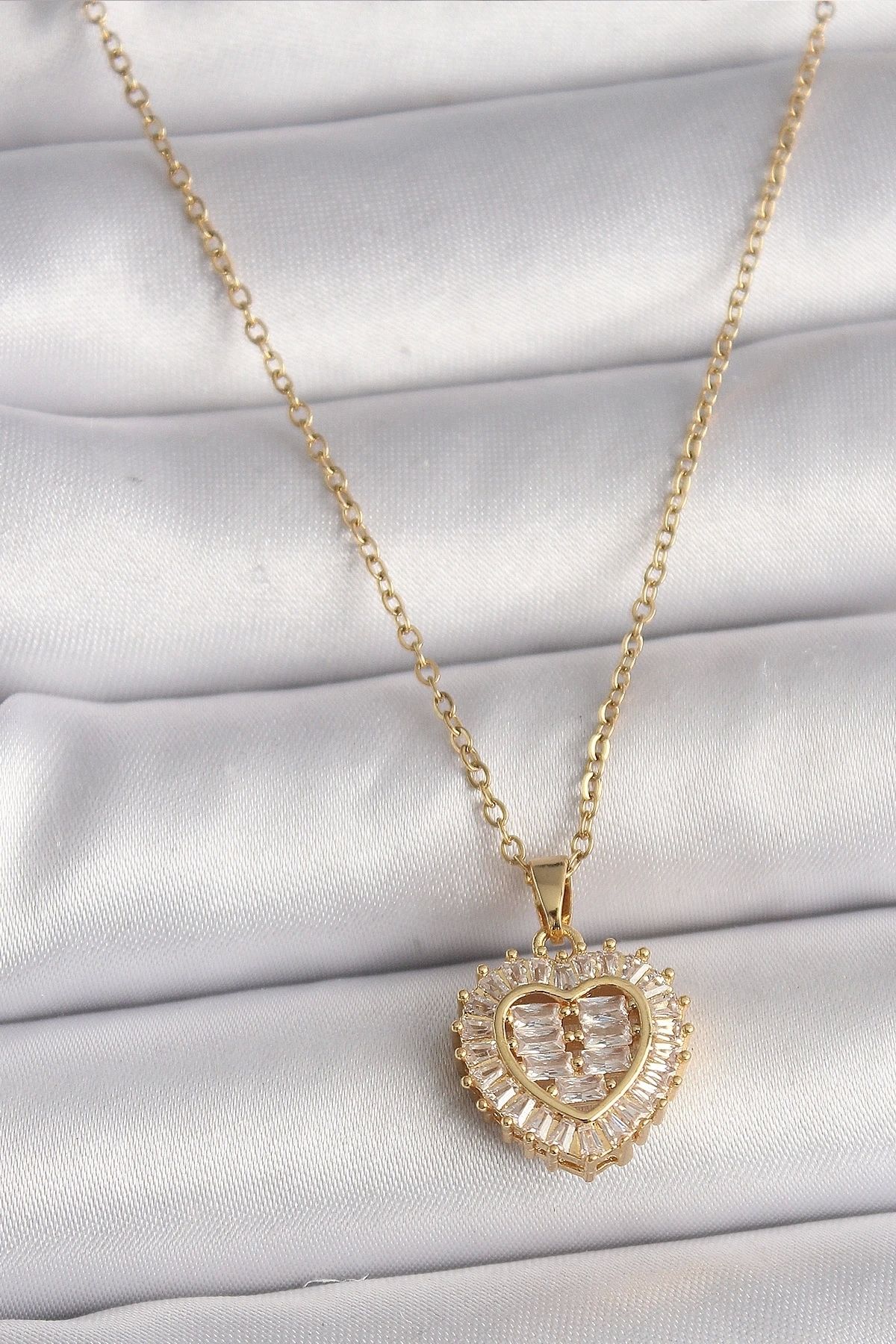 STOREMAX 316L Çelik Gold Renk Zincir Zirkon Taşlı Kalp Model Kadın Kolye