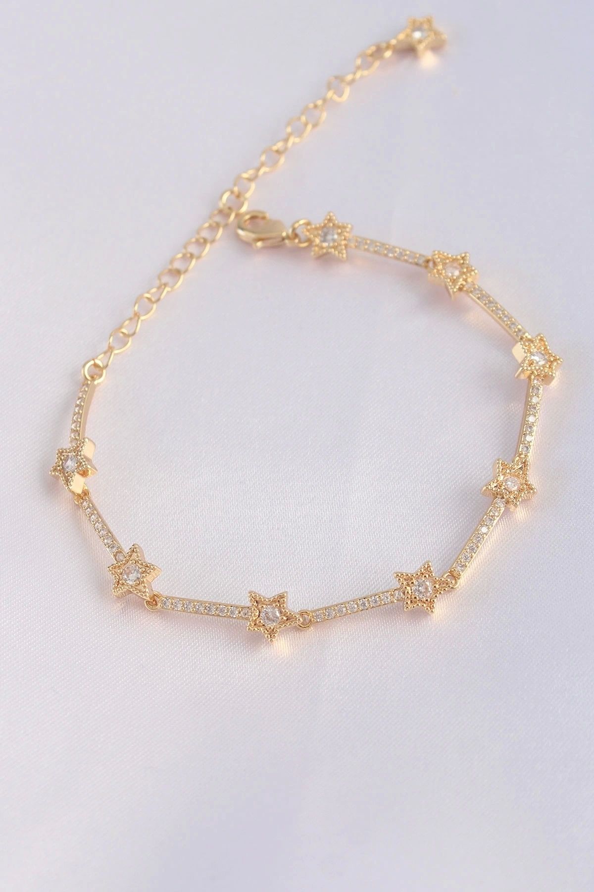 STOREMAX Vip Seri Pirinç Zirkon Taşlı Gold Renk Halley Model Bileklik