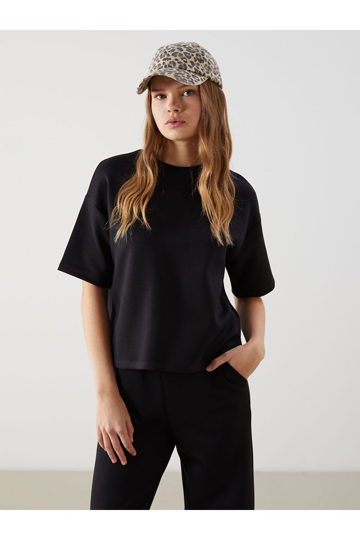 LC Waikiki Bisiklet Yaka Oversize Kadın Tişört