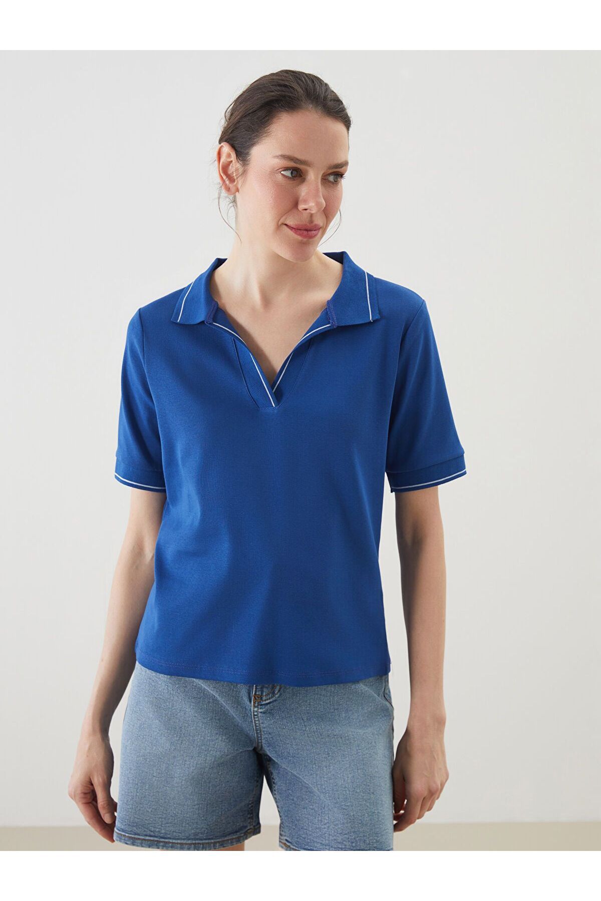 LC Waikiki Polo Yaka Kadın Tişört