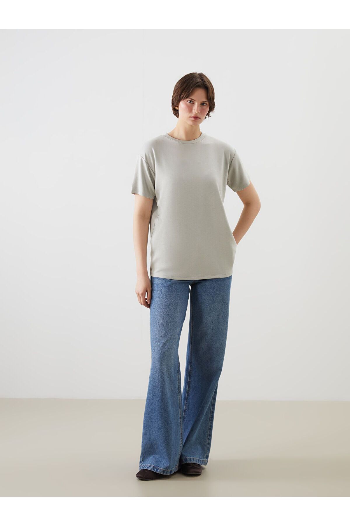 LC Waikiki-Crew Neck Women's T-Shirt 2