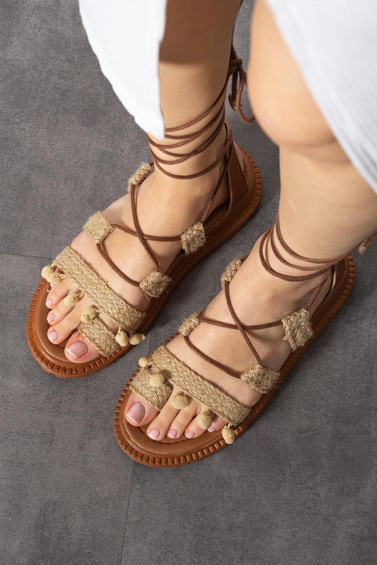 Yula Fashion Shoes Zeyna Etnik Desenli Bilekten Bağlamalı Kadın Sandalet