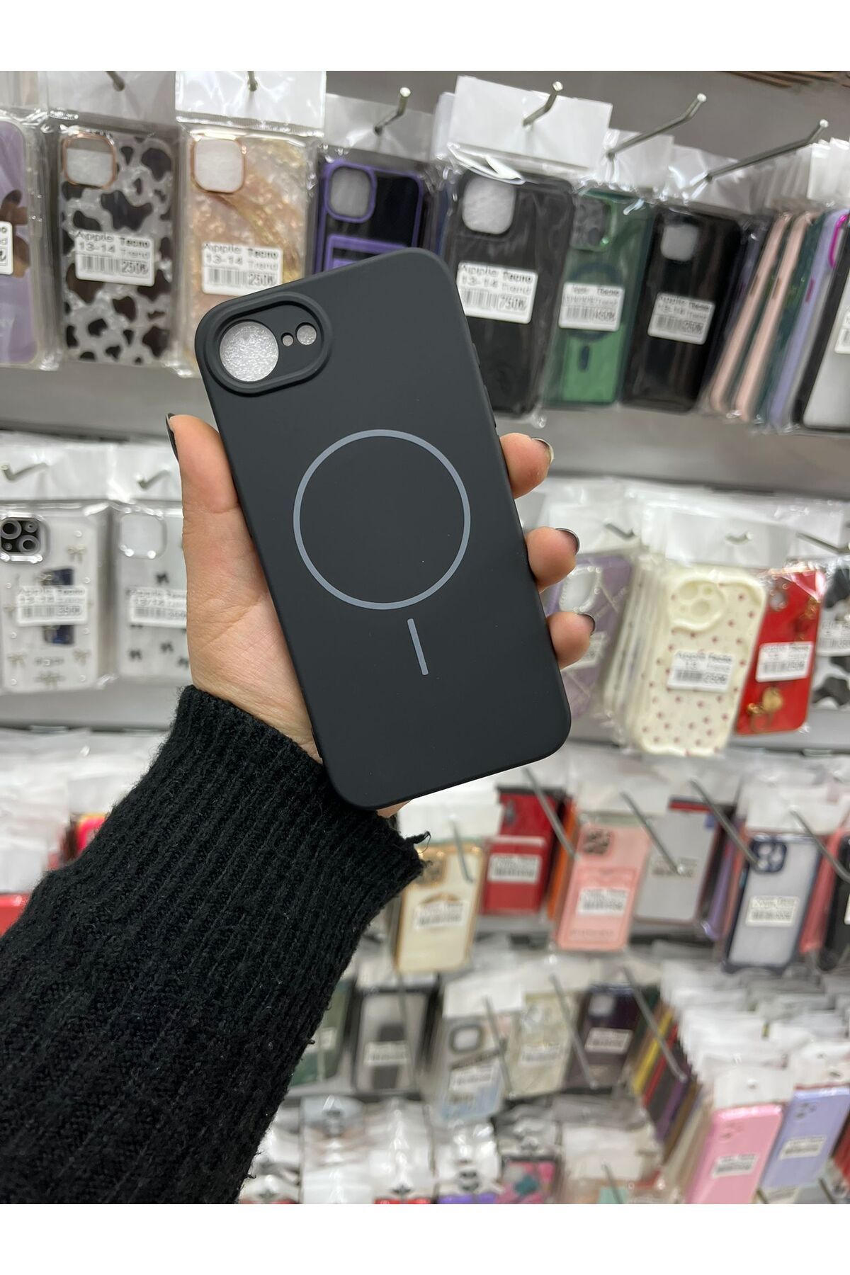 TECNOTREND Apple İphone 16E MAGSAFELİ İÇİ KADİFELİ SİLİKON KILIF