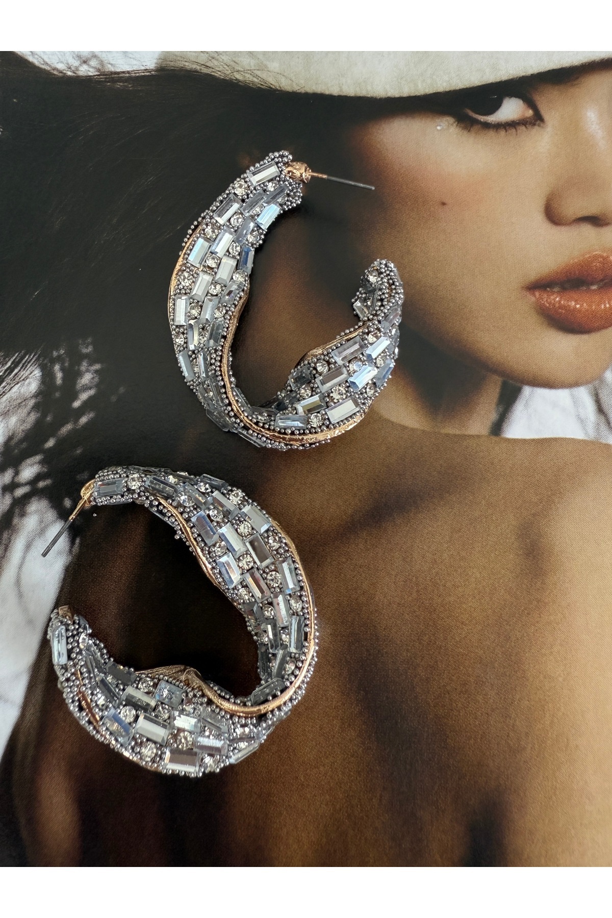 Pinery Jewels-Limited Edition - Pair of Curvy Pearl and Zircon Stone Detailed Maxi Length Evening Dress Earrings 5