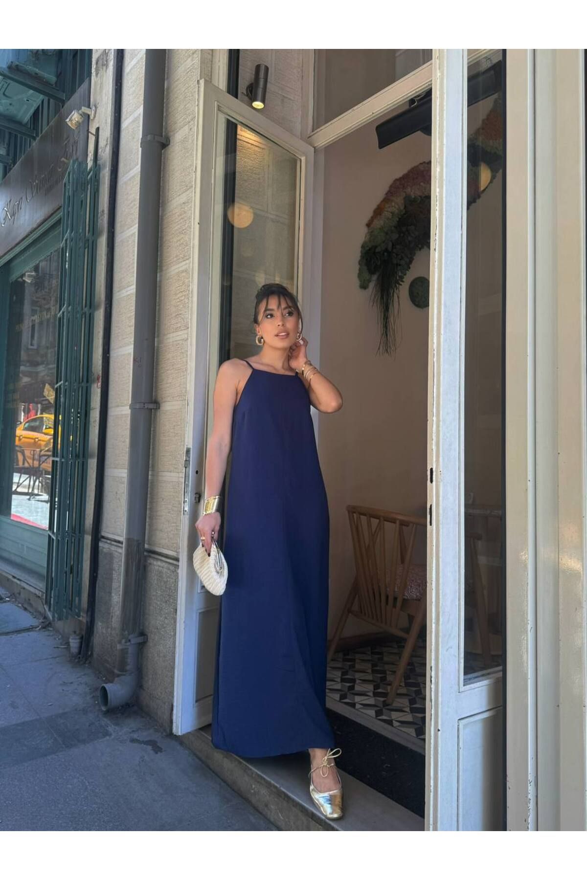 Tumtum Wear Ayarlanabilir ince askılı sırt detaylı keten elbise