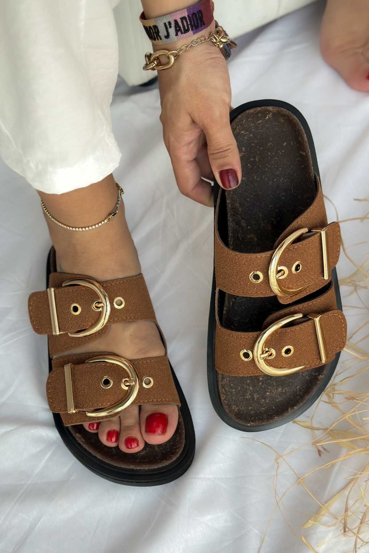 Shoebutik Kyle Taba Süet Toka Detay Kadın Terlik