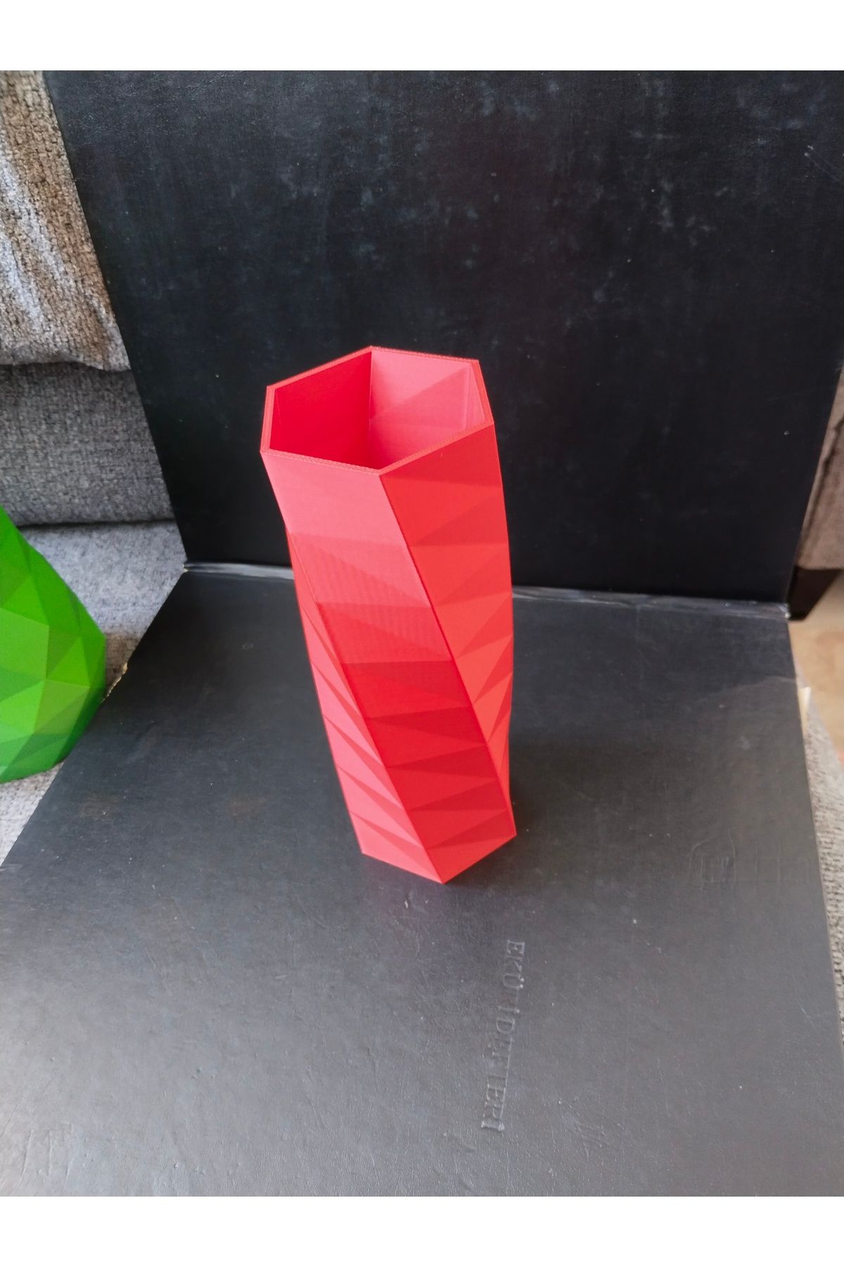 berkatello twisted vazo 20cm