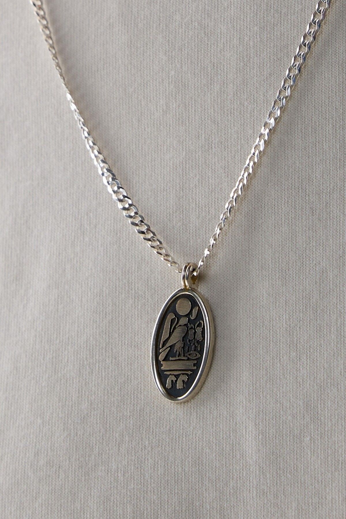Ricco Jewellery 925 Ayar Gümüş Old Money Mısır Hiyeroglif Gurmet Kolye