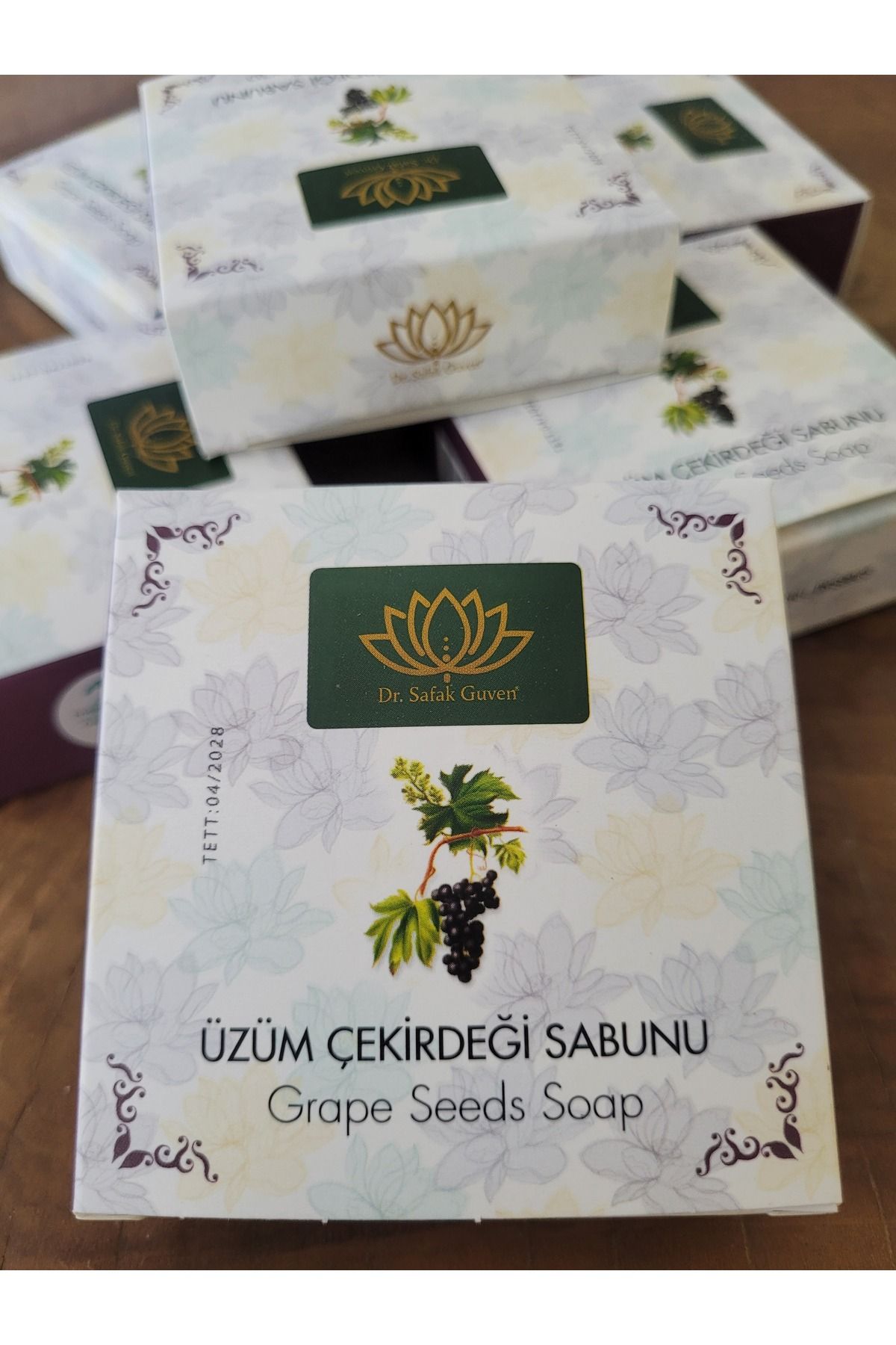 NATUREL EL YAPIMI MEŞE KÜLÜ ÜZÜM ÇEKİRDEĞİ SABUNU
