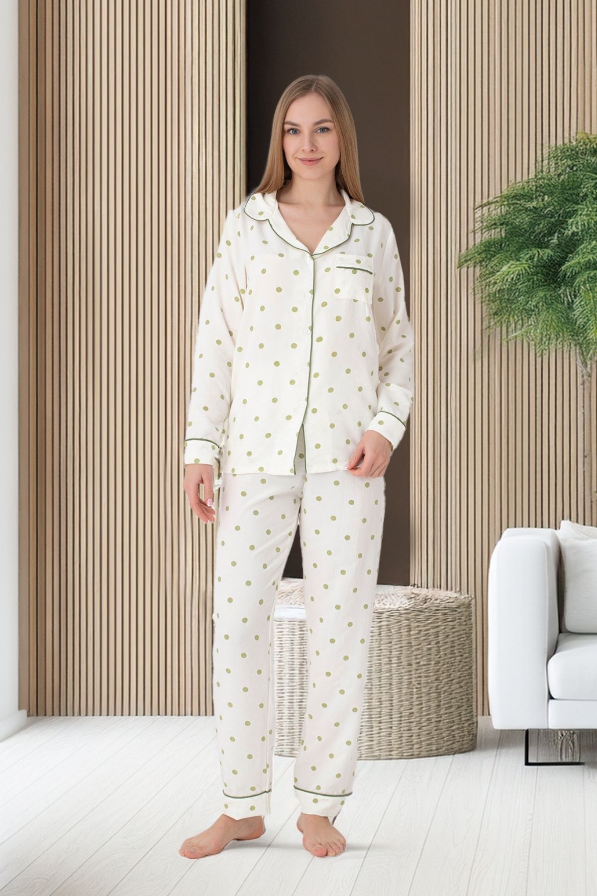 DOFİ Kadın Ekru Düğmeli Puantiyeli Pijama Takımı – Yeşil Detaylı, Yazlık Ev Giyimi İçin Uygun