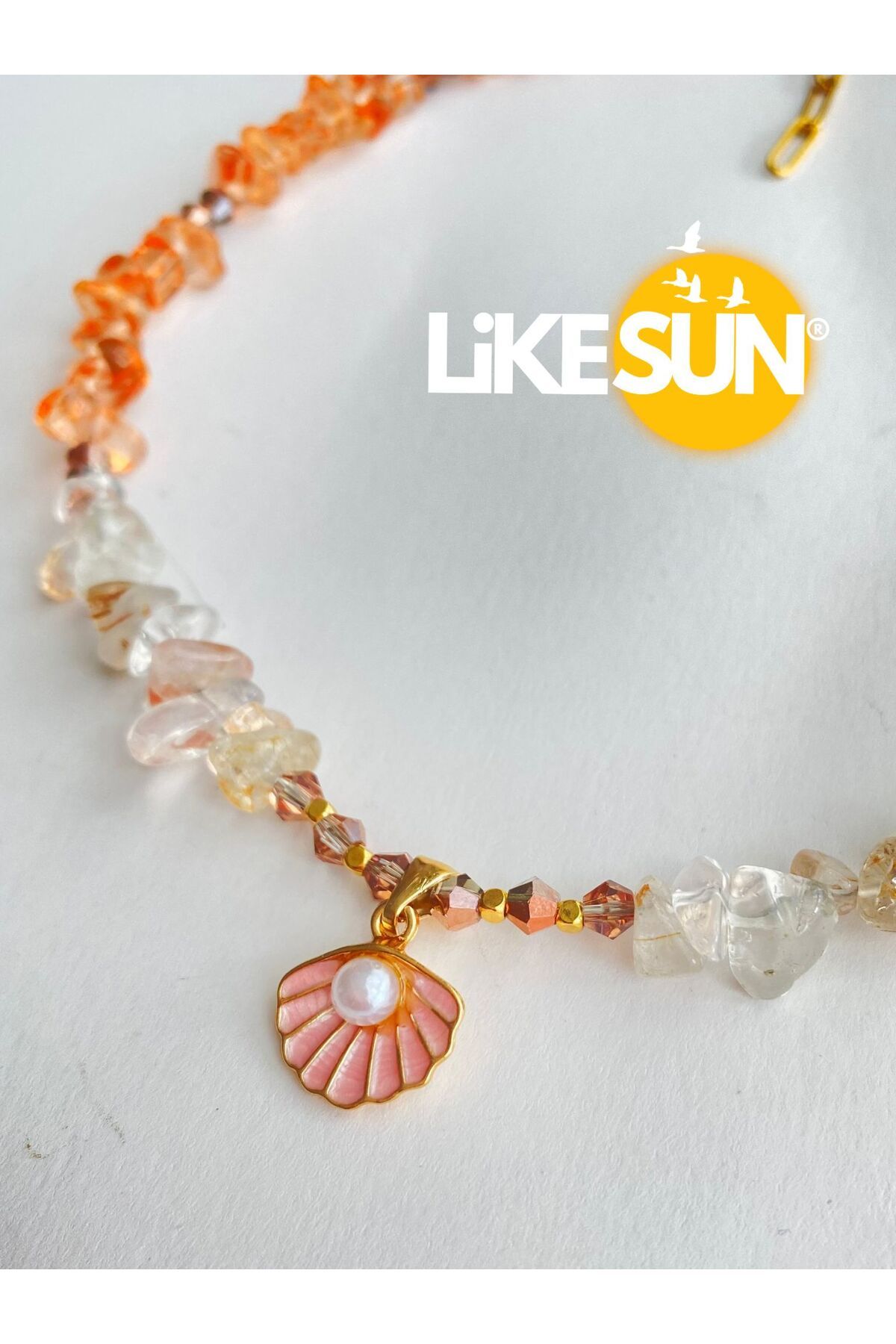 LiKESUN Günbatımı Rüyası – Turuncu Kristal ve Deniz Kabuğu Kolye