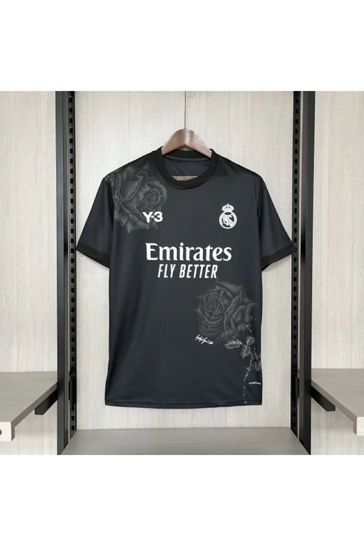 Lion Spor R'eal M'adrid 2023-24 Sezonu Siyah Güllü Tasarım Forması