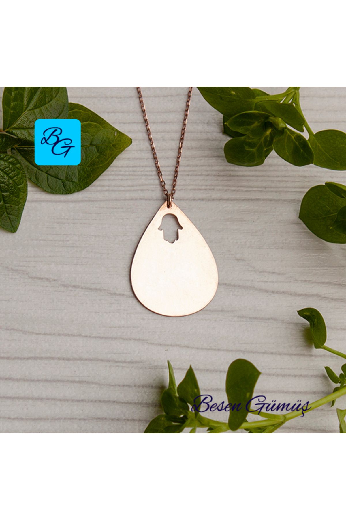 Besen Gümüş Fatmanın Eli Figürlü Damla Plaka Kolye