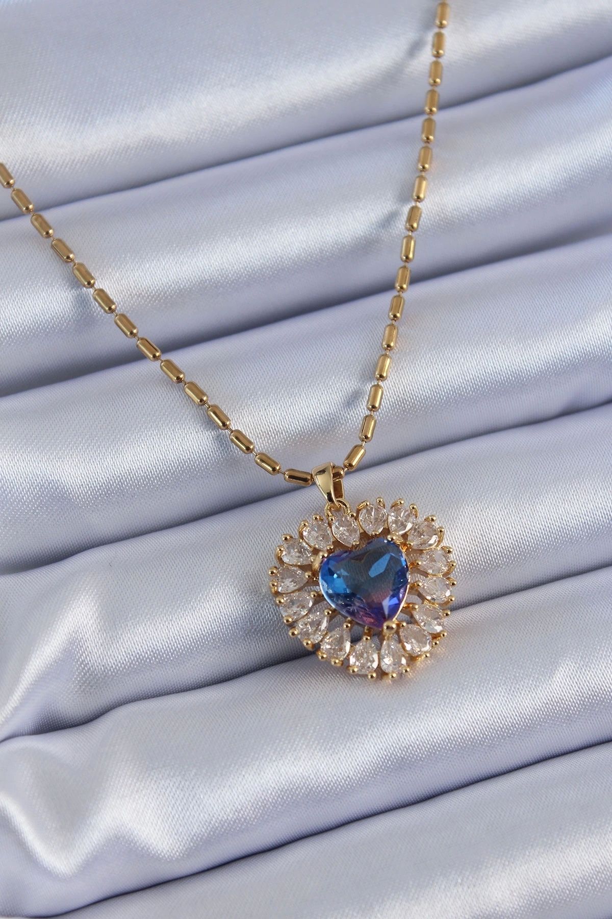 Clariss 316L Çelik Gold Renk Zirkon Taşlı Kristal Mor Kalp Model Kadın Kolye